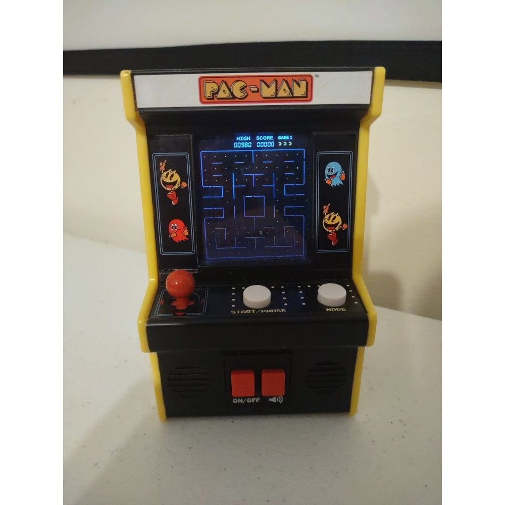 Pac-Man Mini Arcade Game - Picture 2 of 5